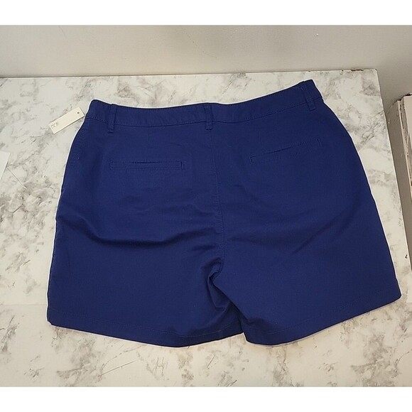 Amazon Essentials Women's 14 Blue Khaki Shorts NWT 34” Waist - Picture 2 of 7